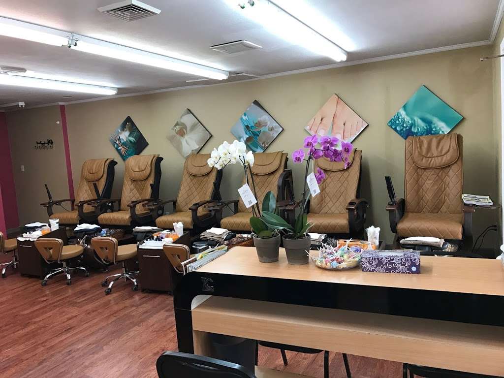 Iris Nail & Spa | 66 Littleton Rd, Westford, MA 01886, USA | Phone: (978) 692-0740