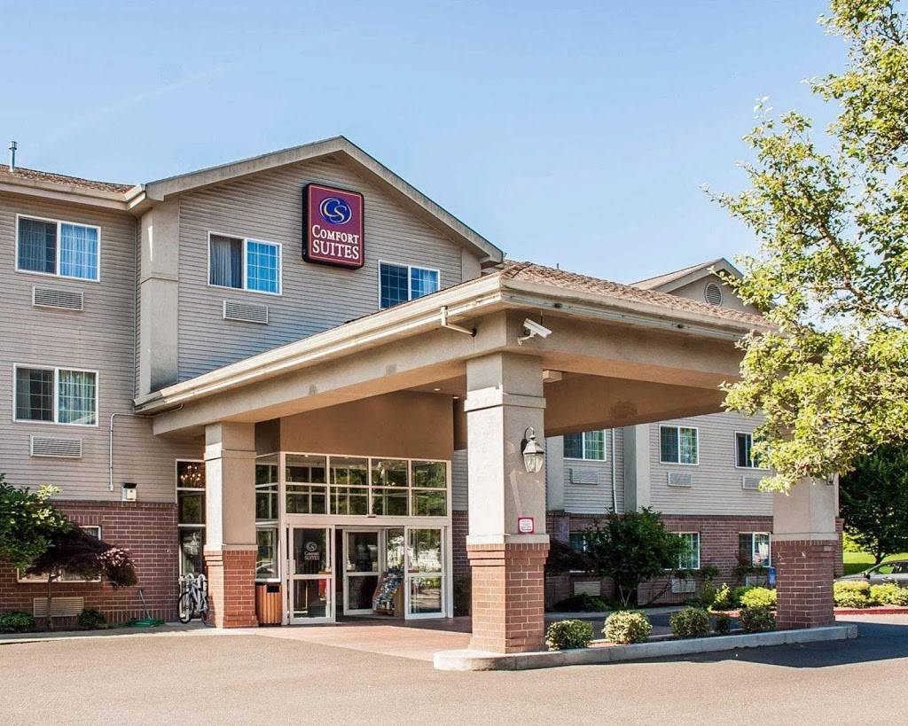 Comfort Suites | 15929 SE McKinley Ave, Clackamas, OR 97015, USA | Phone: (503) 723-3450