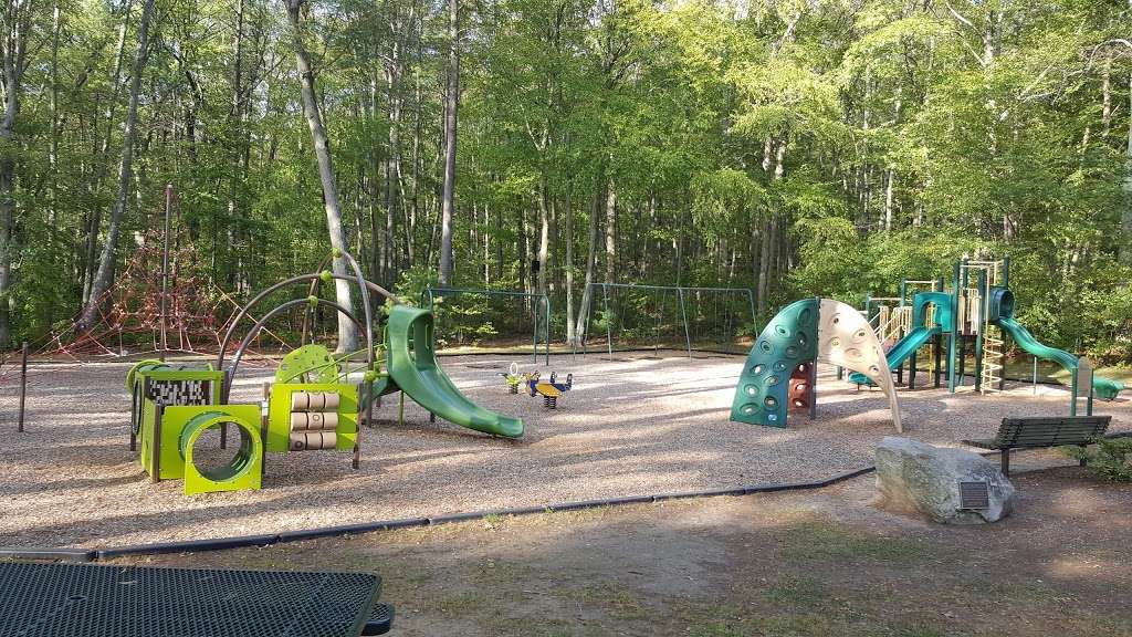 Stoddard Park | Norfolk St, Holliston, MA 01746, USA | Phone: (508) 429-2149