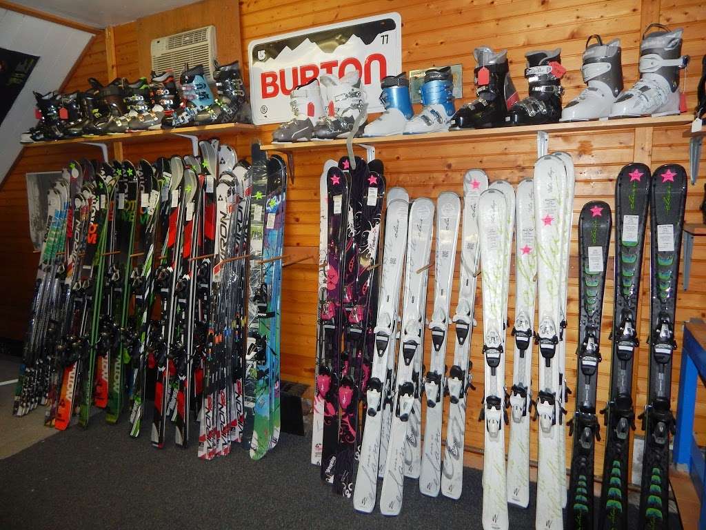 Cabin Craft Snowboard & Ski Shop | 2 Main St, Spring Mt, PA 19478, USA | Phone: (610) 287-7064
