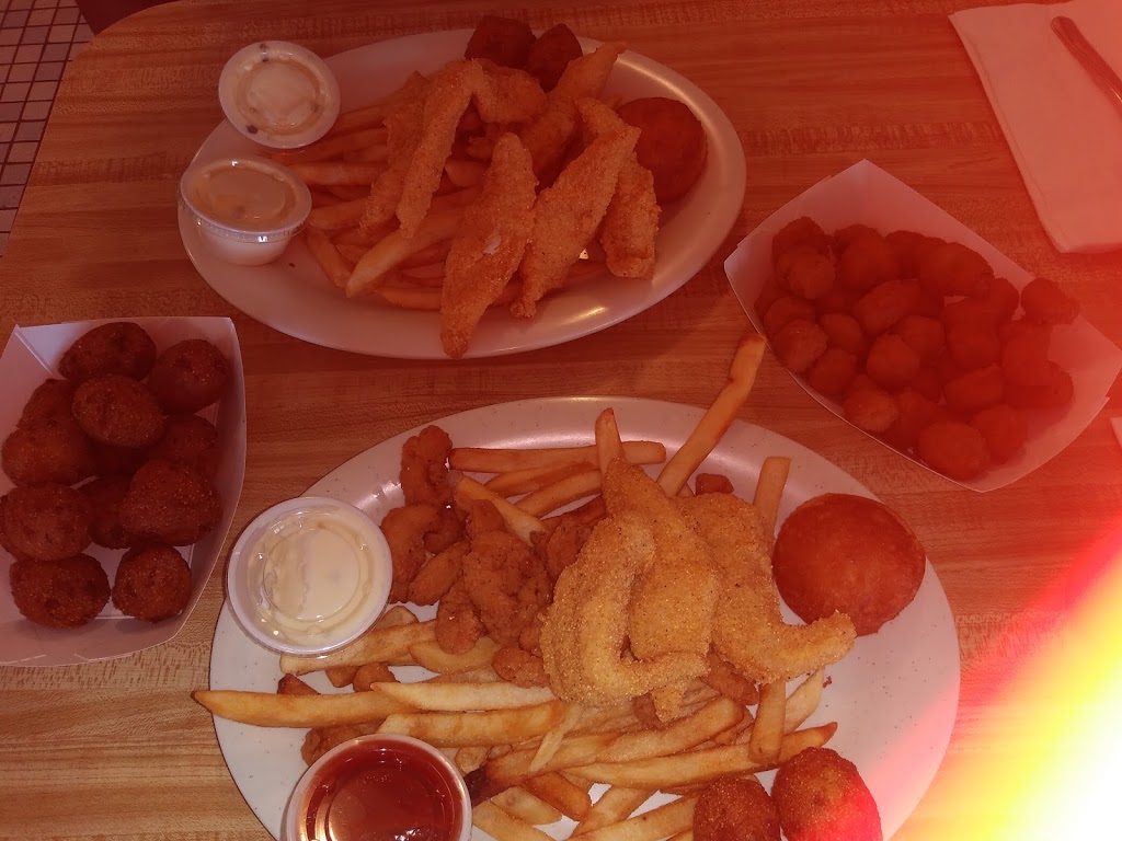 Dimbas Chicken & Seafood | 5010 Quaker Ave, Lubbock, TX 79413, USA | Phone: (806) 799-0830