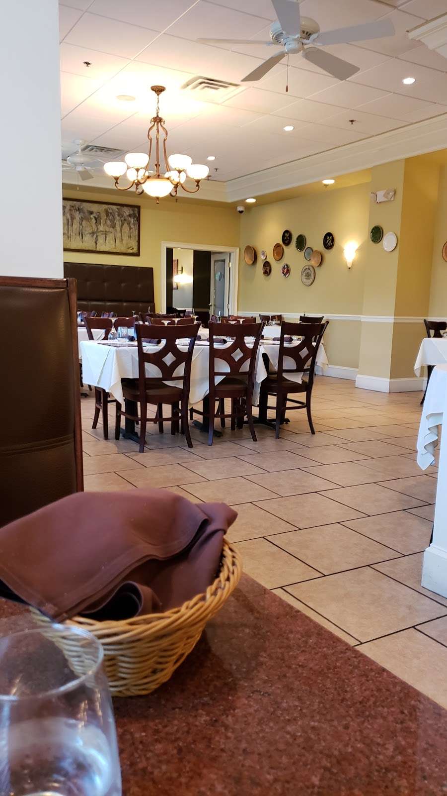 Pieros Italian Restaurant | 3500 Reading Way, Huntingdon Valley, PA 19006, USA | Phone: (215) 947-3650