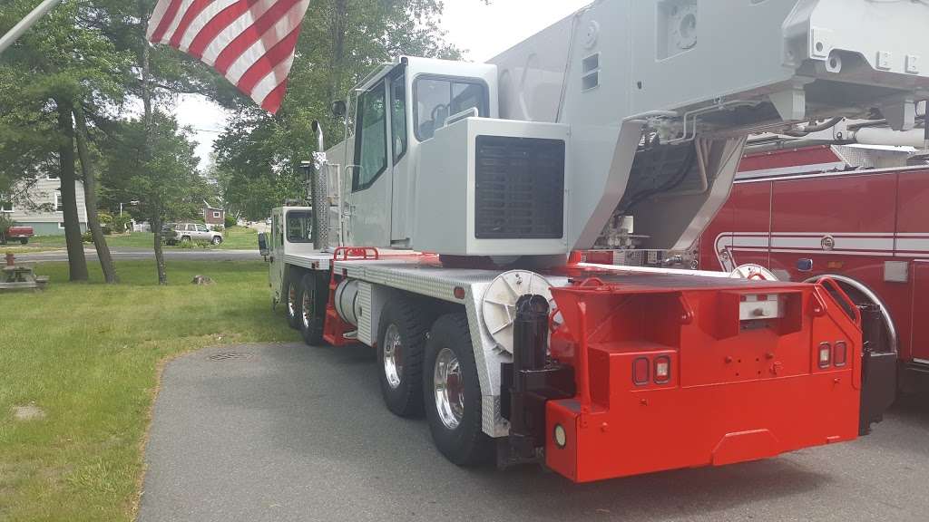 M & R Truck & Equipment Refinish | 1058 Bedford St, Whitman, MA 02382 | Phone: (781) 447-4571