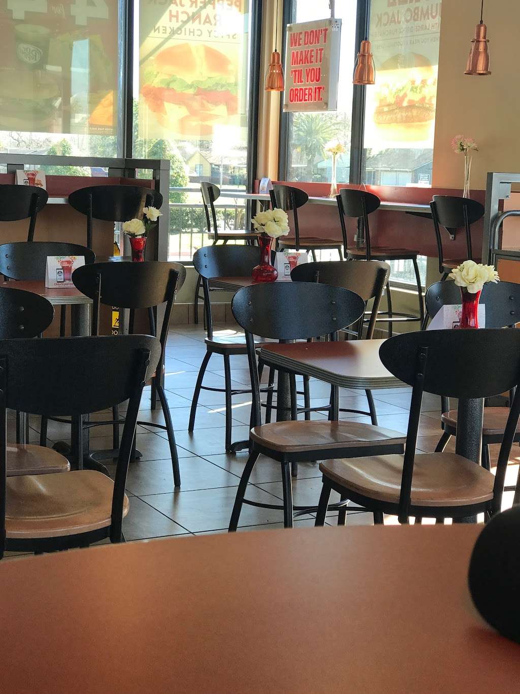 Jack in the Box | 5715 Bellfort St, Houston, TX 77033, USA | Phone: (713) 733-0496