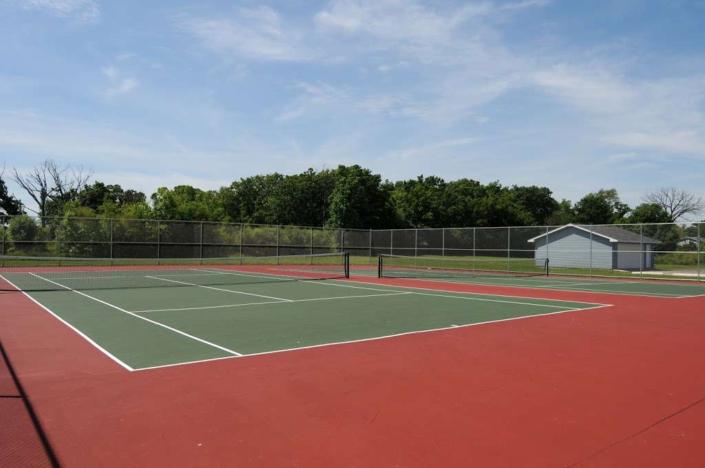 Washington Street Tennis Courts - Round Lake Area Park District | 22415 E Washington St, Round Lake Park, IL 60073, USA | Phone: (847) 546-8558