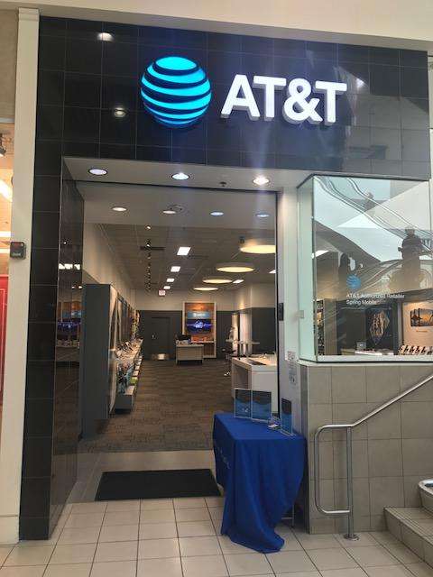 AT&T | 7501 Cermak Rd Suite G14, North Riverside, IL 60546, USA | Phone: (708) 442-2210