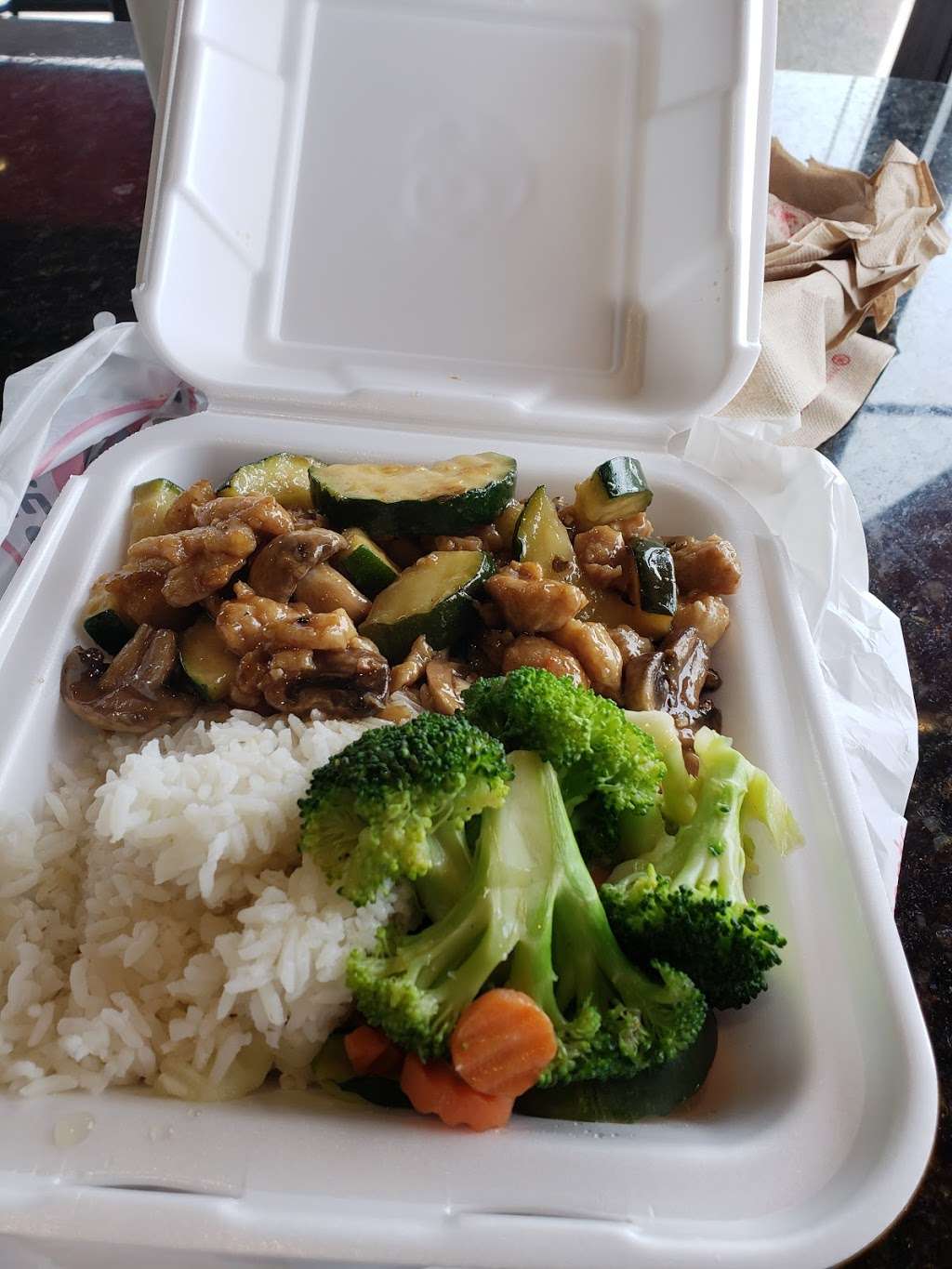 Panda Express | 1913 Taylor St, Houston, TX 77007, USA | Phone: (713) 862-6999