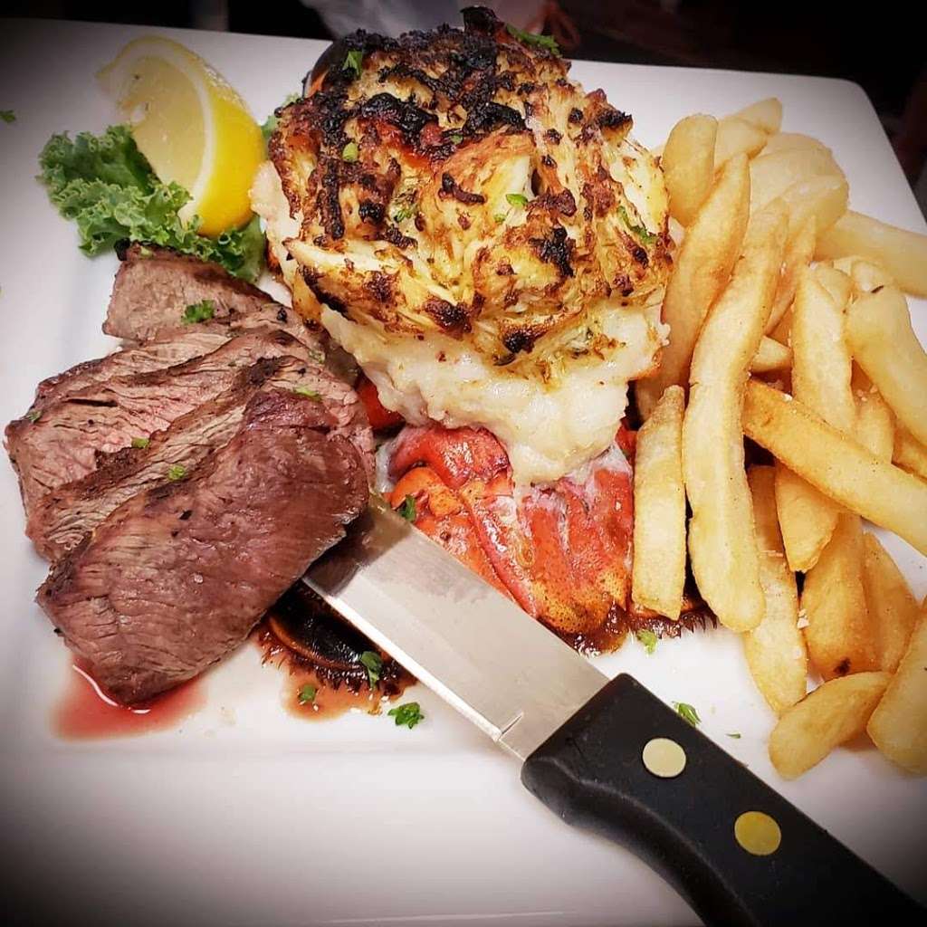 The Crazy Crab | 902 Main St, Reedville, VA 22539, USA | Phone: (804) 453-6789