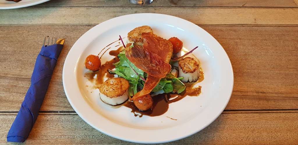 The Fox Inn | 2 Heathfield Rd, Bromley, Keston BR2 6BQ, UK | Phone: 01689 852053