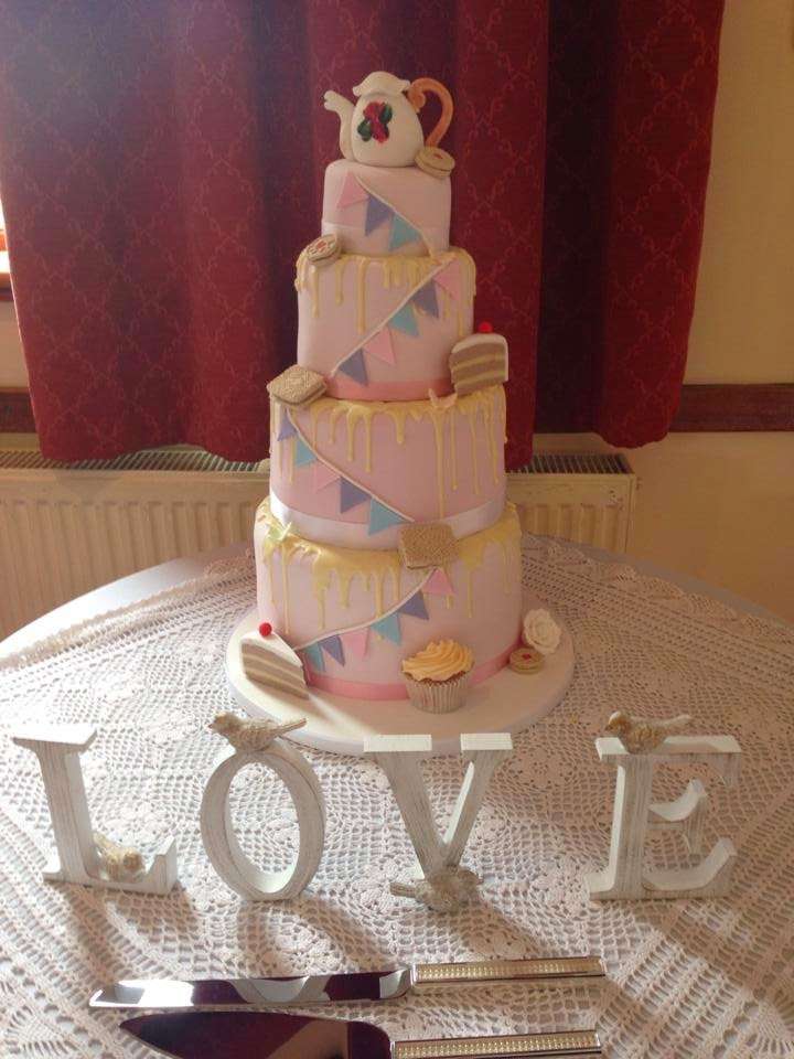 Sugar Strandz cakes and Events | unit 4a, oak lands farm estate, goatsmoor lane, stock CM4 9RH, UK | Phone: 07881 294394