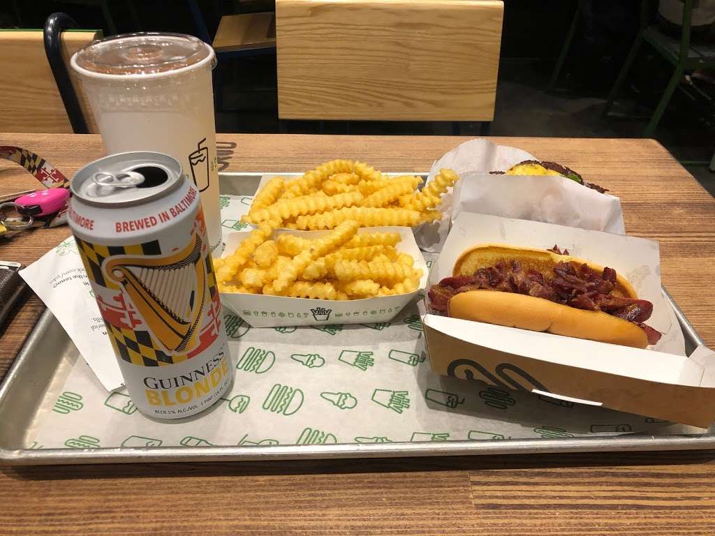 Shake Shack | 10300 Little Patuxent Pkwy #3040, Columbia, MD 21044 | Phone: (443) 741-8308