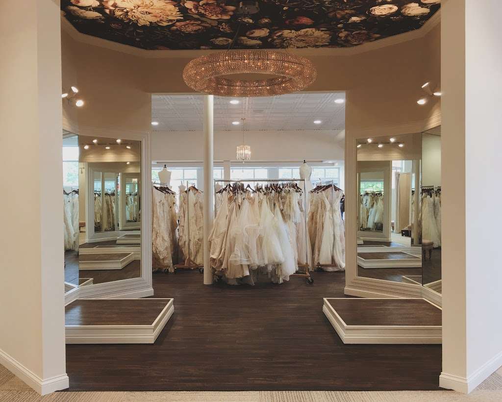 Sophias Bridal, Tux & Prom | 2025 E Southport Rd suite a, Indianapolis, IN 46227, USA | Phone: (317) 222-5465