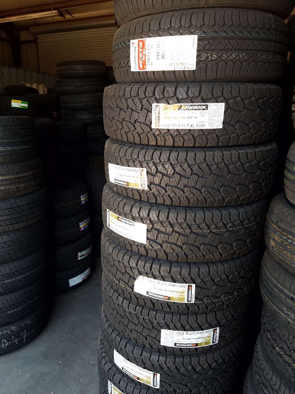 Llantera El Chino Tire Shop 2 2425 W Broadway Rd, Phoenix, AZ 85041, USA BusinessYab