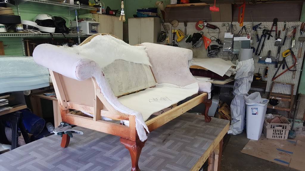 Old Town Upholstery | 371 Maier Pl Suite 540, Columbus, OH 43215, USA | Phone: (614) 636-3620