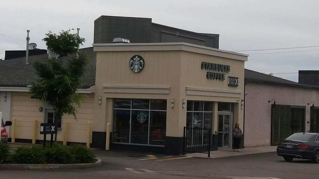 Starbucks | 310 Daniel Webster Hwy E281, Nashua, NH 03060, USA | Phone: (603) 897-1860