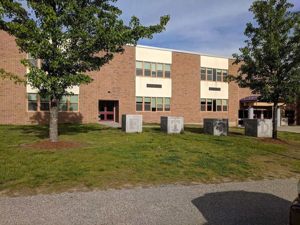 Westford Academy | 30 Patten Rd, Westford, MA 01886, USA | Phone: (978) 692-5570