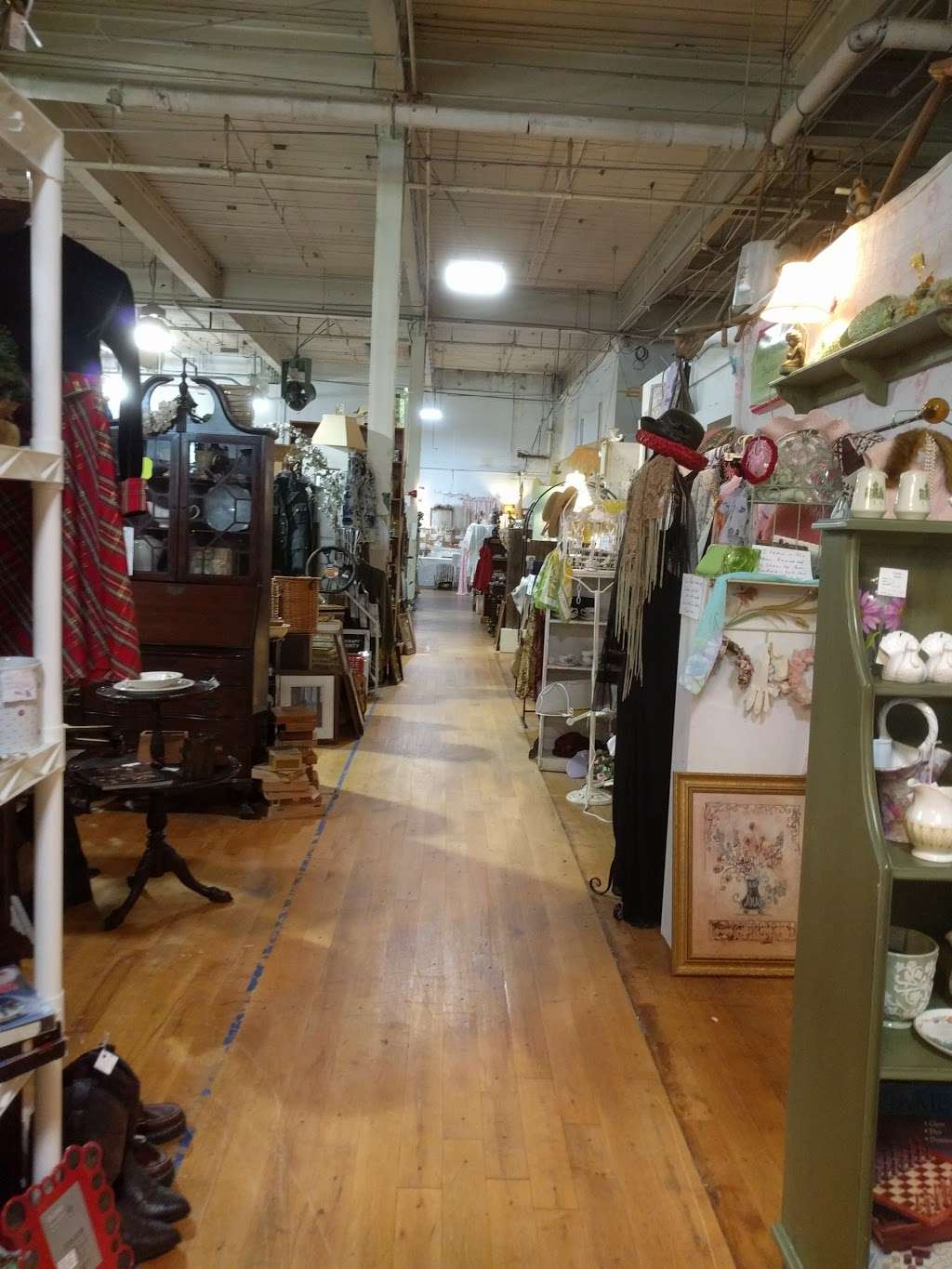 Heritage Mill Antiques and Designer Mall | 1820 Spencer Mountain Rd, Gastonia, NC 28054 | Phone: (704) 879-4147