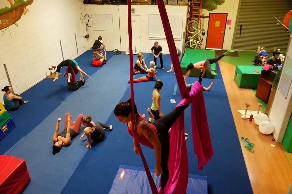 Athletic Playground | 4770 San Pablo Ave, Emeryville, CA 94608, USA | Phone: (510) 355-1626