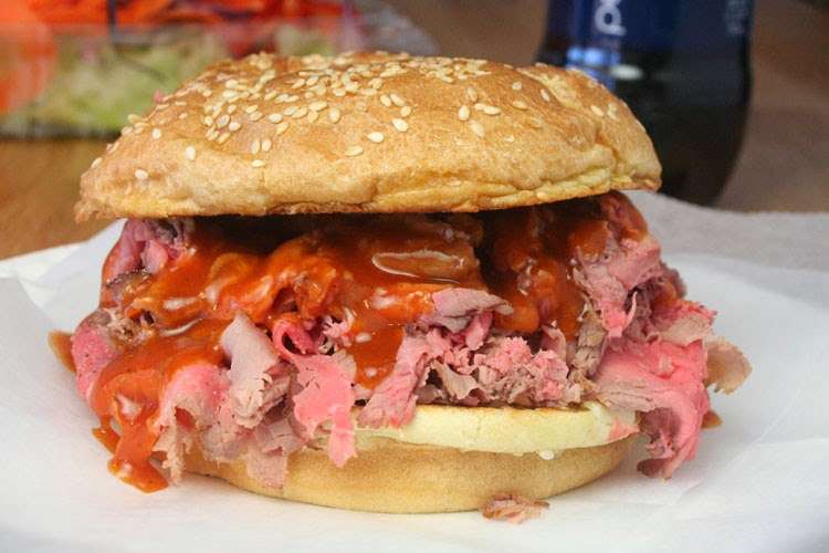 Mike’s Famous Roast Beef & Pizza | 6 Washington St, North Reading, MA 01864, USA | Phone: (978) 207-1690