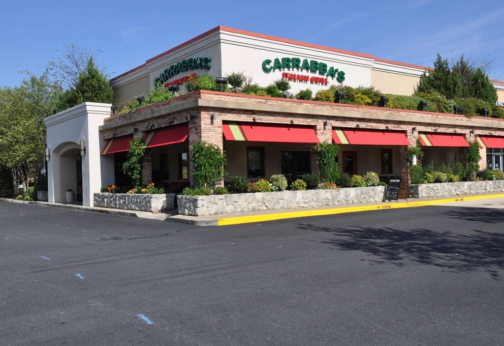 Carrabbas Italian Grill | 1951 Carl D. Silver Parkway, Fredericksburg, VA 22401, USA | Phone: (540) 548-1122