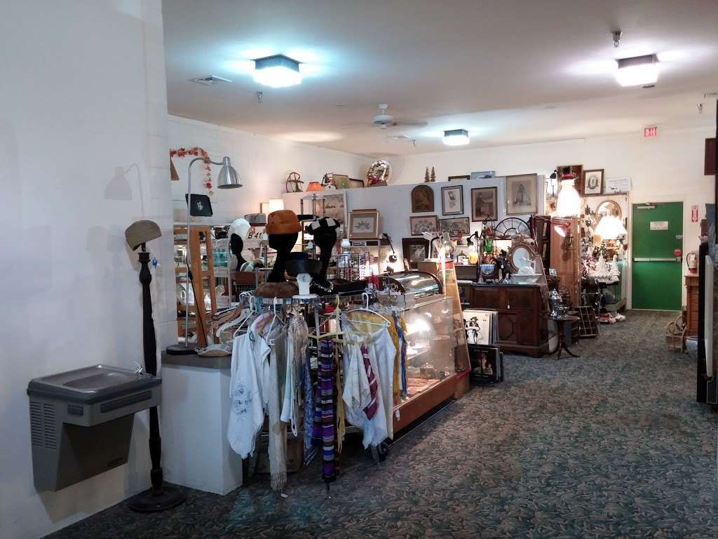 Days Of Olde Antique Center | 110 S New York Rd, Galloway, NJ 08205, USA | Phone: (609) 652-7011