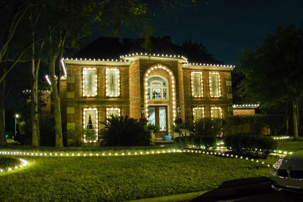 Bright-Lights Christmas Lights installation | 9572 Kempwood Dr, Houston, TX 77080, USA | Phone: (281) 377-1055