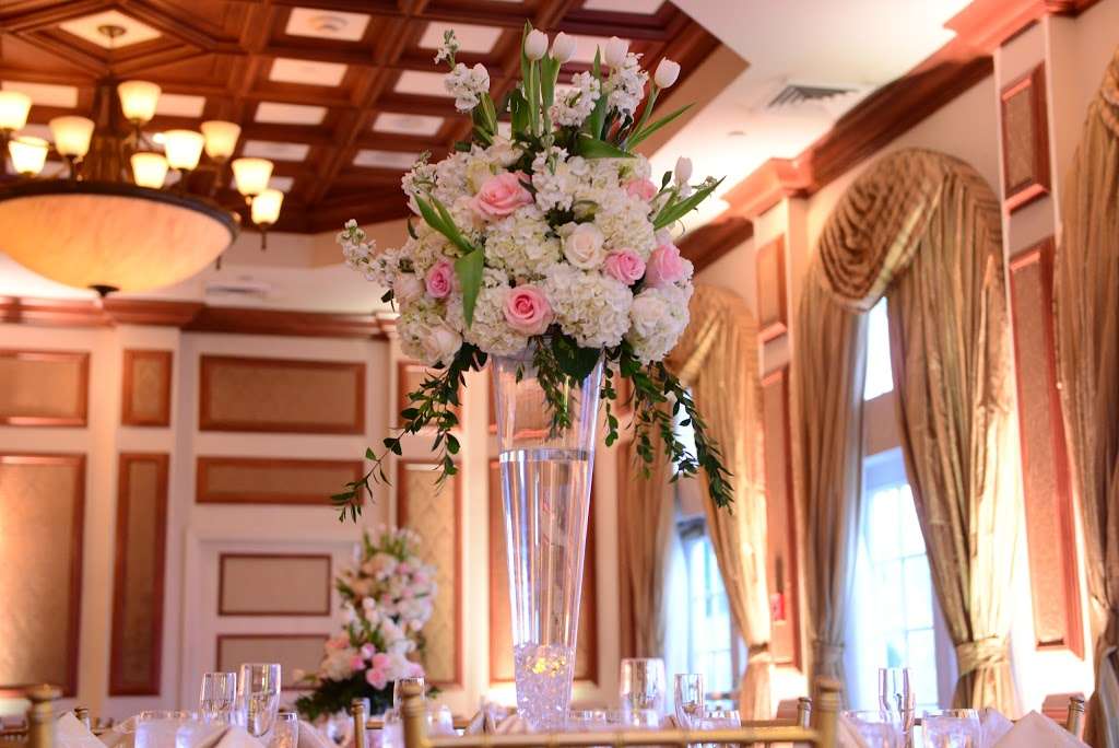 Florista Decor | 2 Heitz Pl #207, Hicksville, NY 11801, USA | Phone: (516) 719-0123