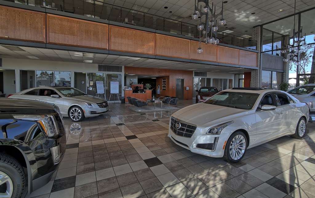 Coulter Buick GMC Phoenix | 1202 E Camelback Rd, Phoenix, AZ 85014, USA | Phone: (602) 396-5994