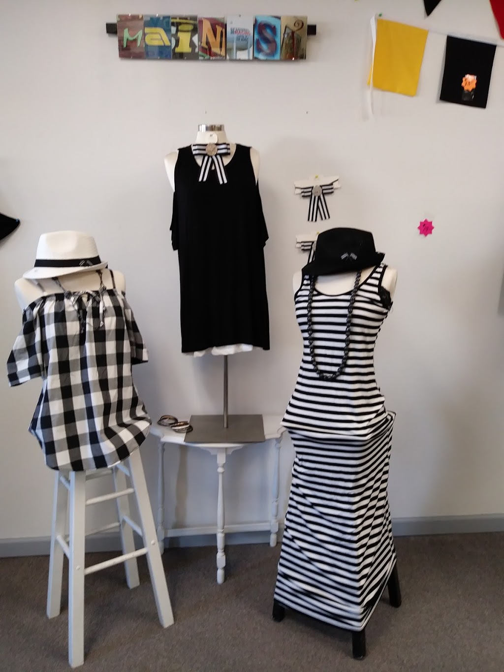 Three Sisters and a Trunk | 1434 N Main St, Speedway, IN 46224, USA | Phone: (317) 432-7624