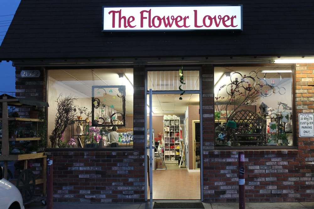 The Flower Lover | 21562 Brookhurst St, Huntington Beach, CA 92646 | Phone: (714) 366-1778