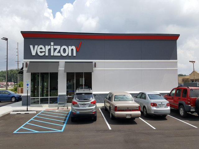 Verizon Authorized Retailer, TCC | 155 Boyd Blvd, La Porte, IN 46350 | Phone: (219) 324-0931