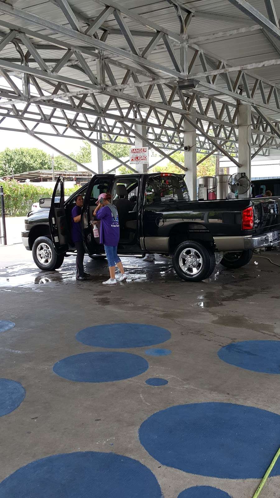 Premium Hand Carwash | 842 Freeport St, Houston, TX 77015 | Phone: (713) 453-4461