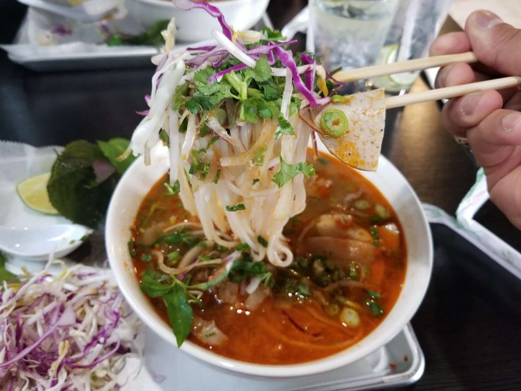 Two Bowls Bun Bo Hue | 13080 Bellaire Blvd A, Houston, TX 77072, USA | Phone: (832) 672-3961