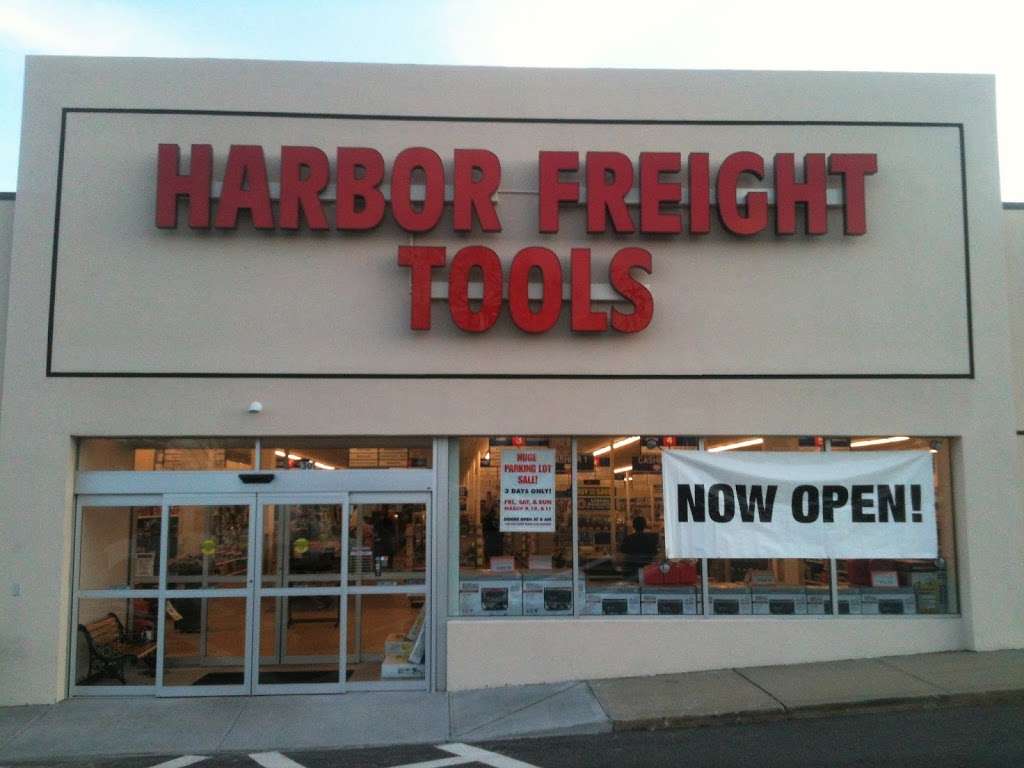 Harbor Freight Tools | 301 W Jericho Turnpike, Huntington Station, NY 11746, USA | Phone: (631) 423-2951