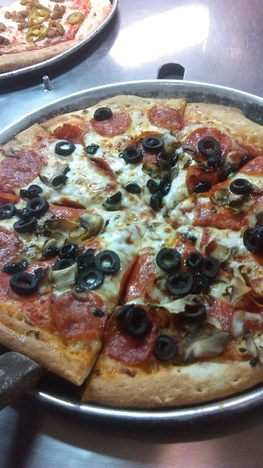 Mr. Gattis Pizza | 2921 Pat Booker Rd, Universal City, TX 78148, USA | Phone: (210) 566-0022