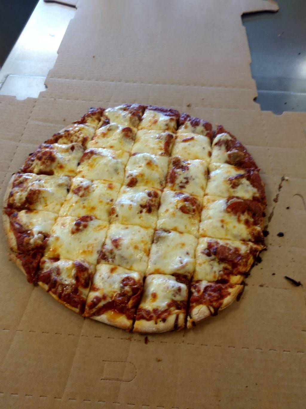 Reds Savoy Pizza | 1146 Co Rd E East, Vadnais Heights, MN 55110, USA | Phone: (651) 484-0506