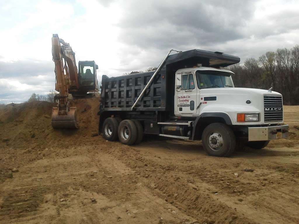 Tom Bartha Trucking & Excavating | 21 Reservoir Ln, Belvidere, NJ 07823 | Phone: (908) 475-4331