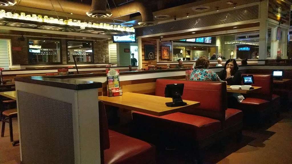 Chilis Grill & Bar | 2808 Lenwood Rd, Barstow, CA 92311, USA | Phone: (760) 253-3700