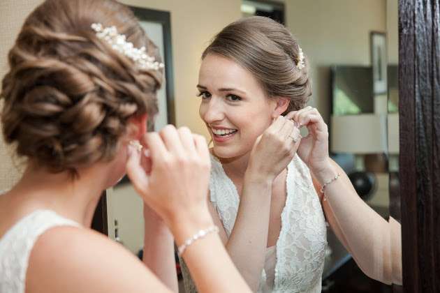 Hairs 2 the Bride, LLC | 3936 N Wilke Rd, Arlington Heights, IL 60004, USA | Phone: (855) 422-0411