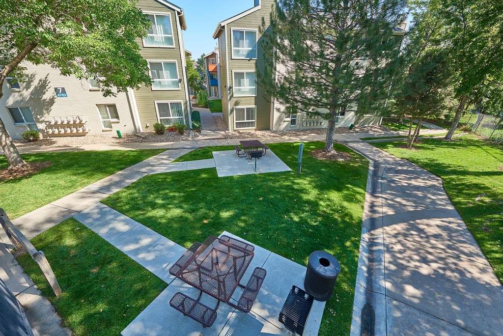 Sloans Lake Apartments | 6792 W 19th Pl, Lakewood, CO 80214, USA | Phone: (303) 238-4100