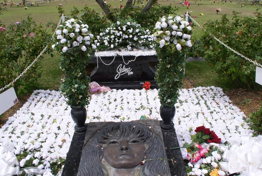 Selenas Final Resting Place | Seaside Memorial Park & Funeral Home,, 4357 Ocean Dr, Corpus Christi, TX 78412 | Phone: (361) 992-9411