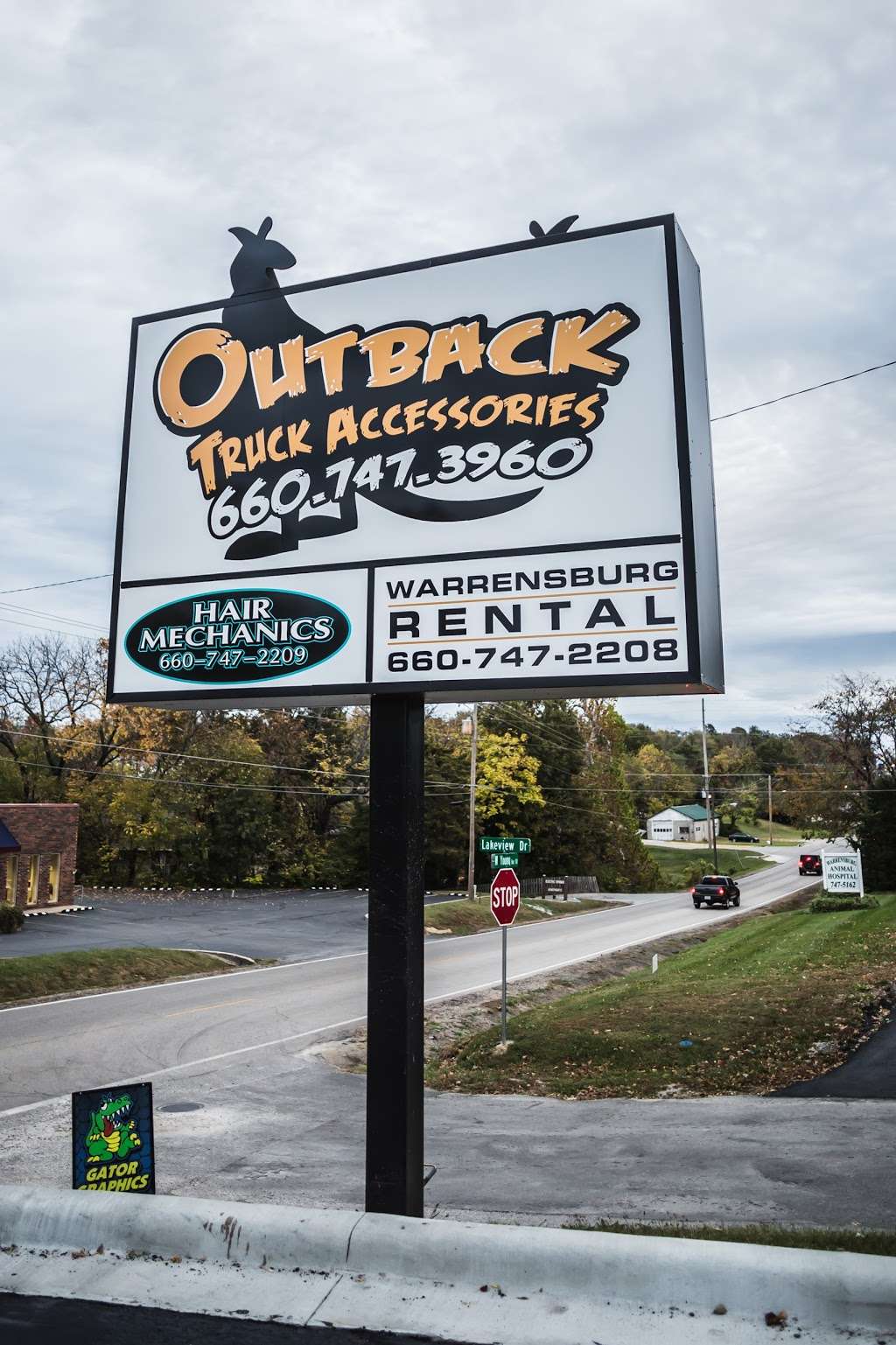 Outback Truck Accessories | 400 W Young St, Warrensburg, MO 64093, USA | Phone: (660) 747-3960