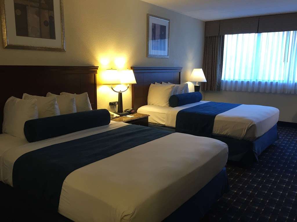 Best Western Plus Reading Inn & Suites | 2299 Lancaster Pike, Shillington, PA 19607, USA | Phone: (610) 777-7888