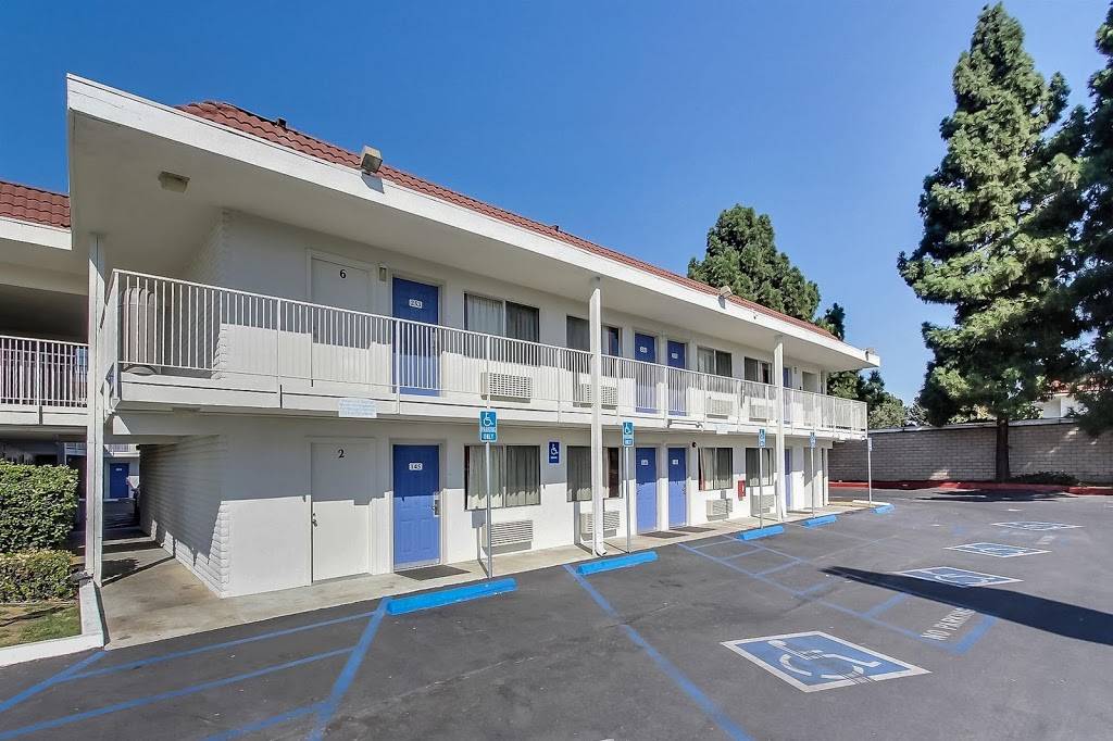 Motel 6 San Jose, CA - South | 2560 Fontaine Rd, San Jose, CA 95121, USA | Phone: (408) 270-3131