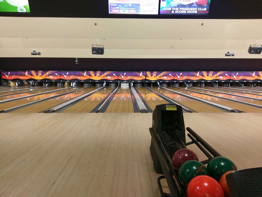 AMF Pro Bowl Lanes | 505 E 18th Ave, North Kansas City, MO 64116, USA | Phone: (816) 221-8844