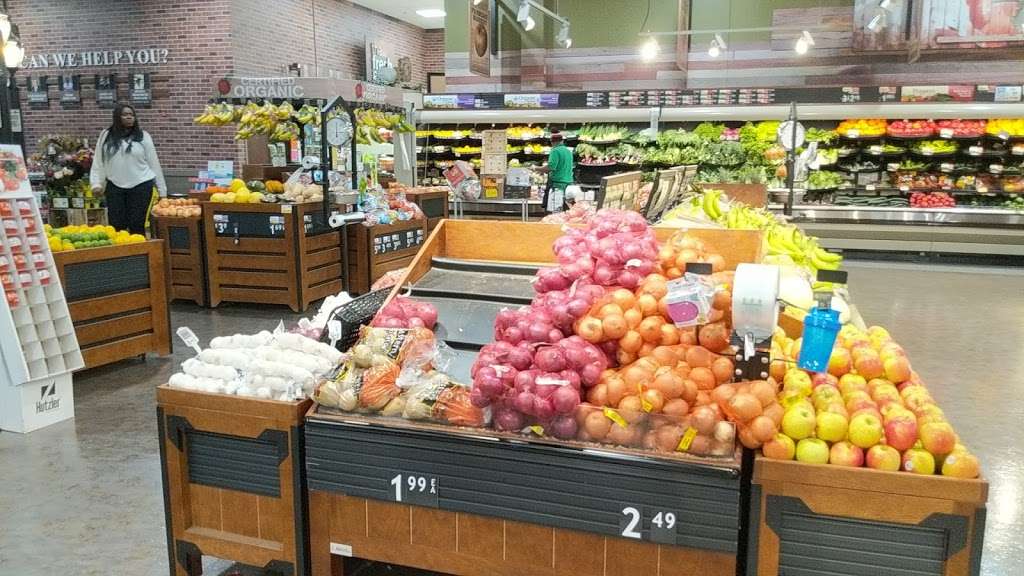 The Fresh Grocer of Monument Ave | 4160 Monument Rd, Philadelphia, PA 19131, USA | Phone: (215) 581-4990