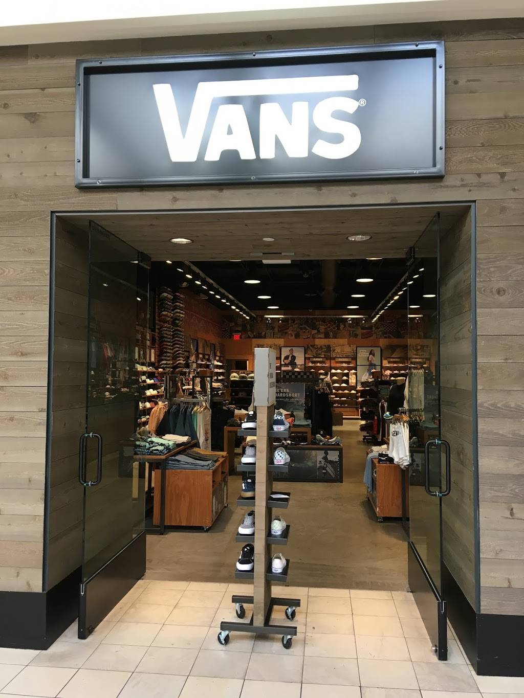 Vans | 60 31ST Suite # 2284, San Mateo, CA 94403 | Phone: (650) 286-9175