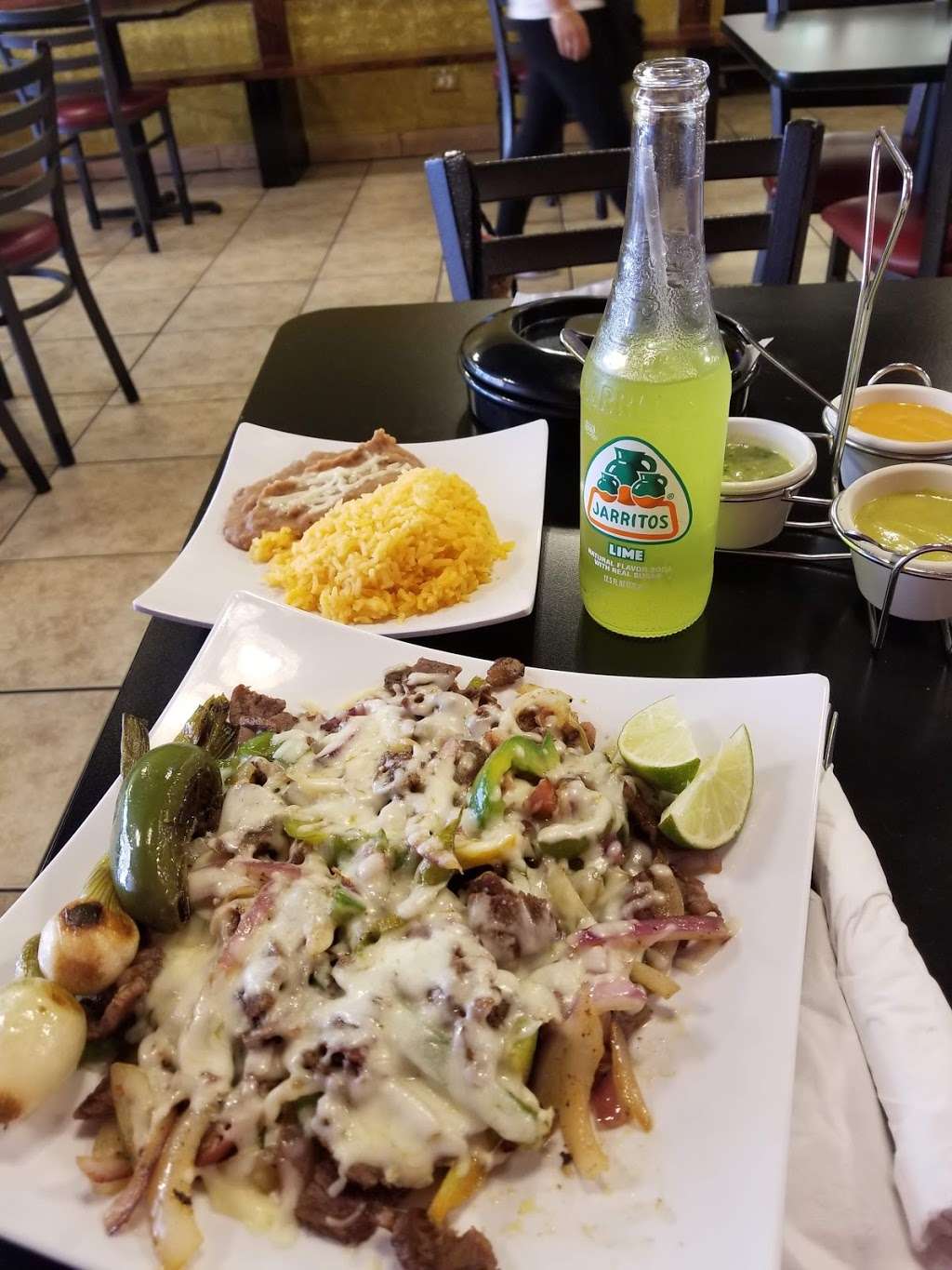 Tio Chpies Taqueria | 1683, 9235 Crawfordsville Rd, Clermont, IN 46234 | Phone: (317) 820-5860