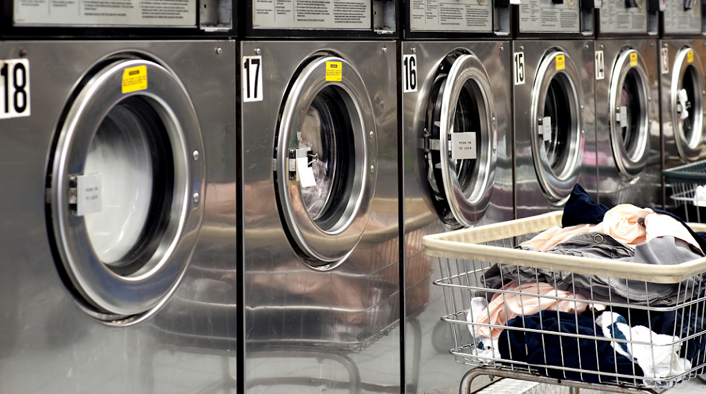 We’ll Wash Coin Laundry | 620 N Zapata Hwy, Laredo, TX 78043, USA | Phone: (956) 725-8809