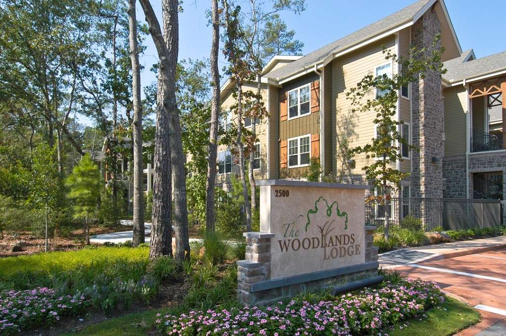 The Woodlands Lodge Apartments in Woodlands, TX | 2500 S Millbend Dr, The Woodlands, TX 77380, USA | Phone: (713) 987-3993